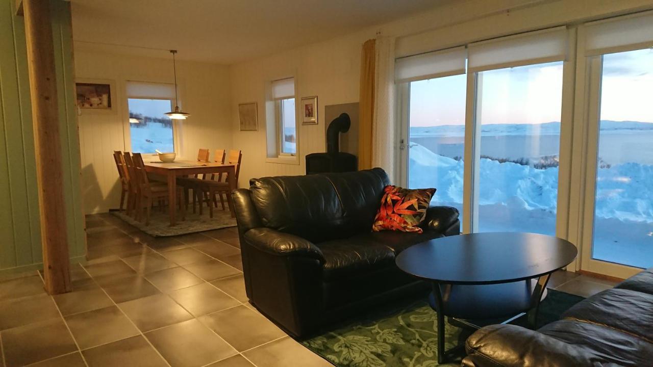 Nesseby Guesthouse Varangerbotn Buitenkant foto