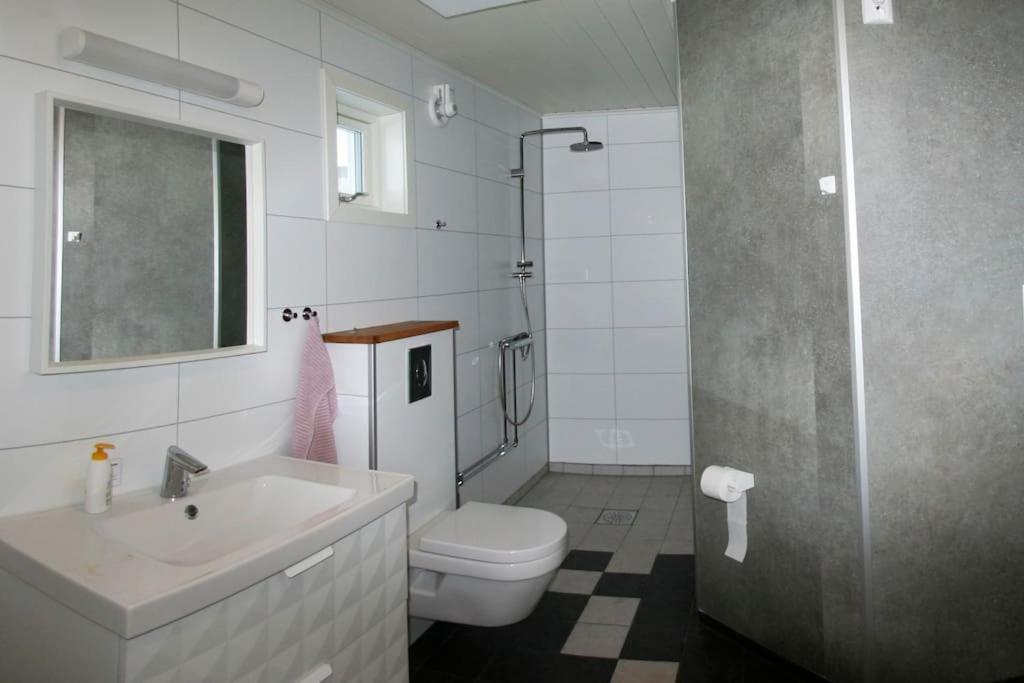 Nesseby Guesthouse Varangerbotn Buitenkant foto